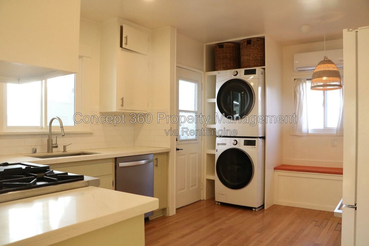 4727 E Colorado St #B - Photo 3 of 15