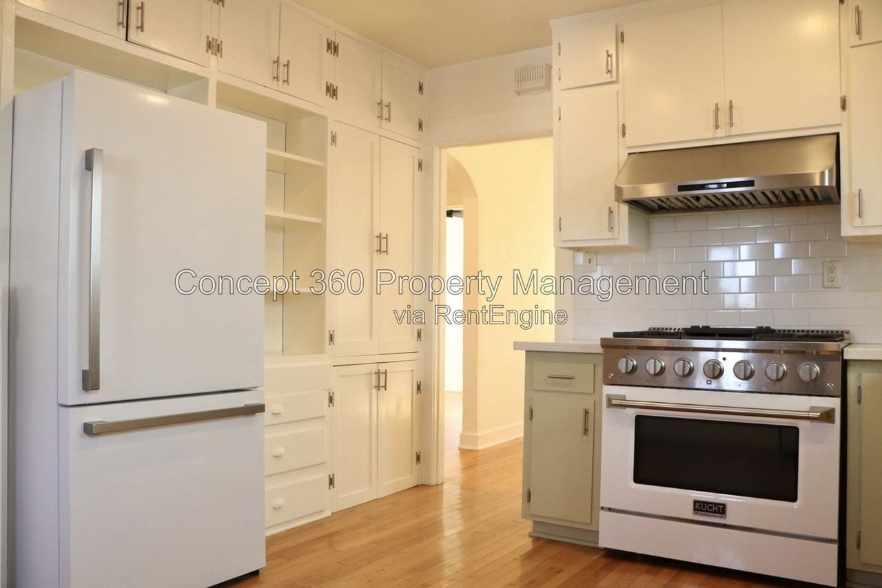 4727 E Colorado St #B - Photo 5 of 15