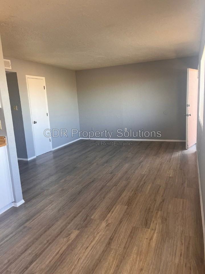 128 General Arnold St Ne #3 - Photo 4 of 19