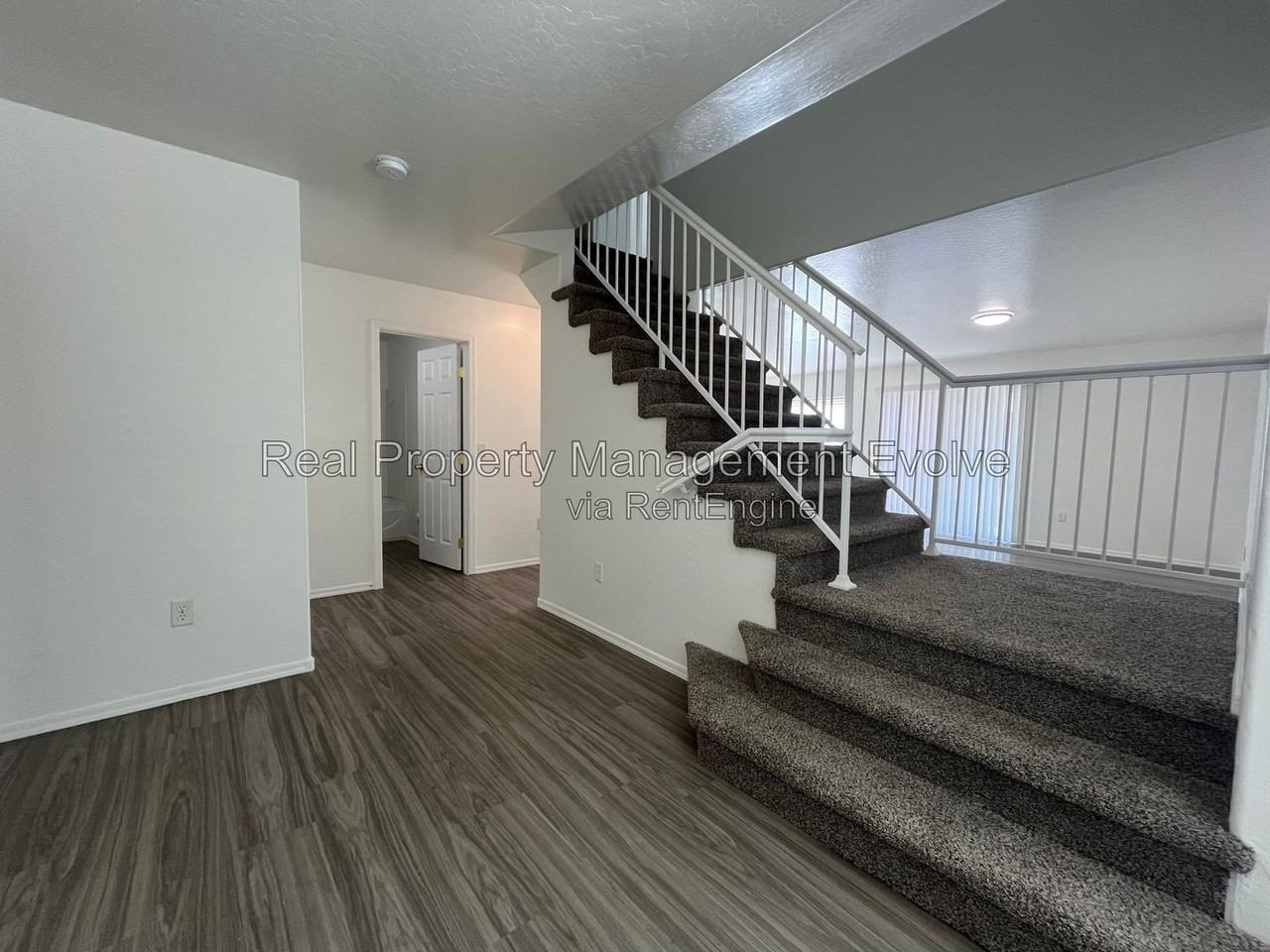 7347 N 72nd Dr - Photo 3 of 38