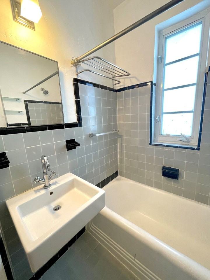 743 15th St #12 - Photo 4 of 13