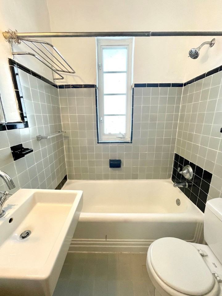 743 15th St #12 - Photo 5 of 13