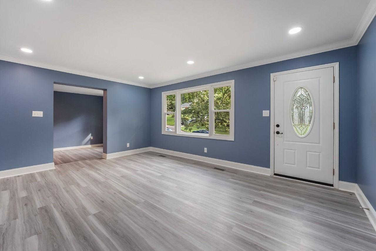 1 Westbury Pl - Photo 5 of 28