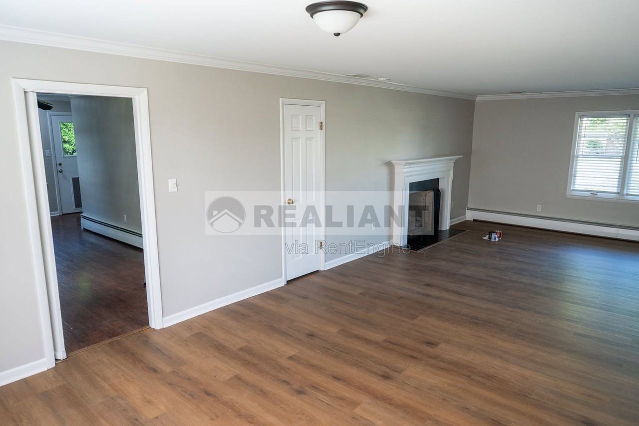 517 N 3rd St - Photo 7 of 50