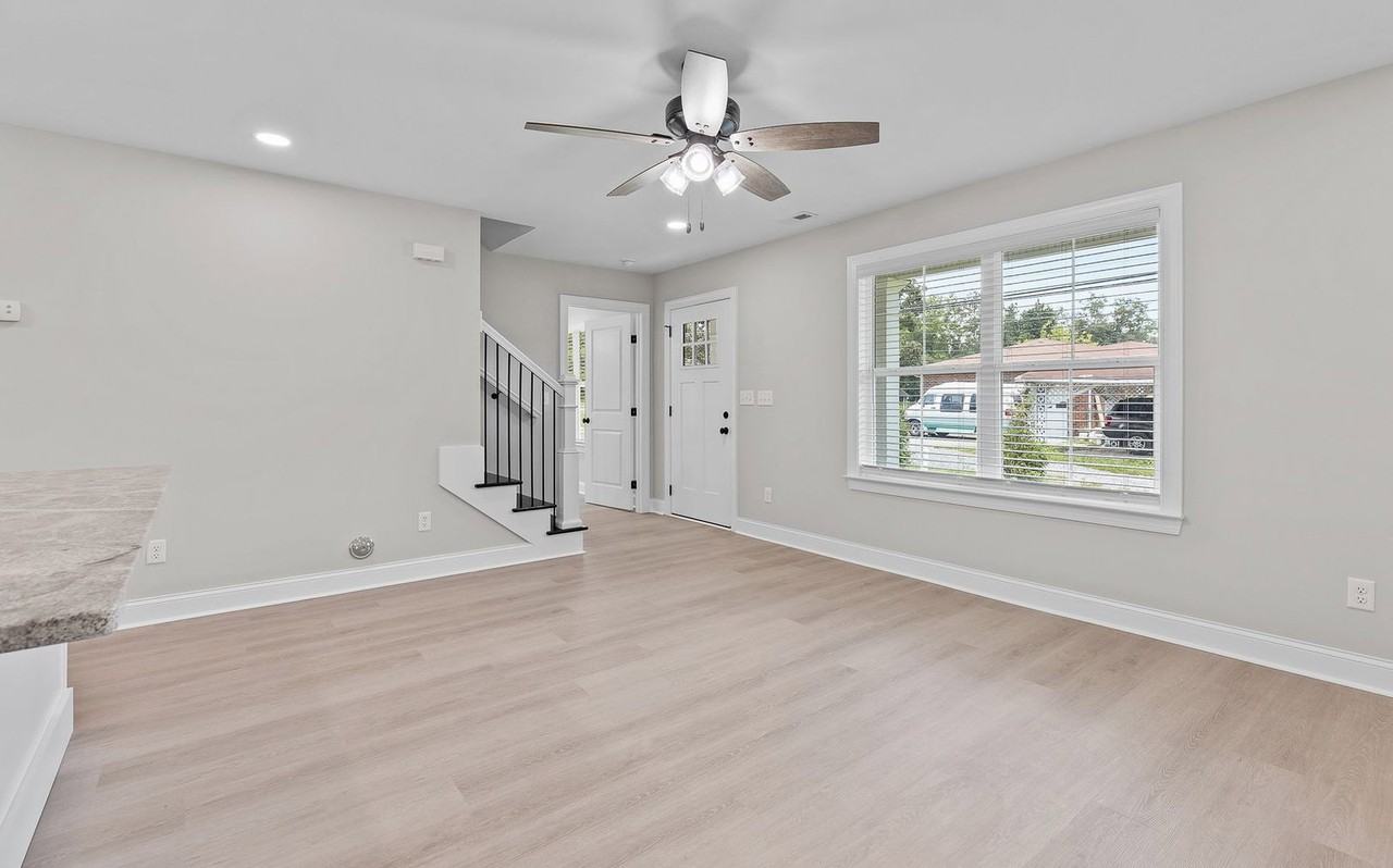 36 Alden Ln - Photo 4 of 22