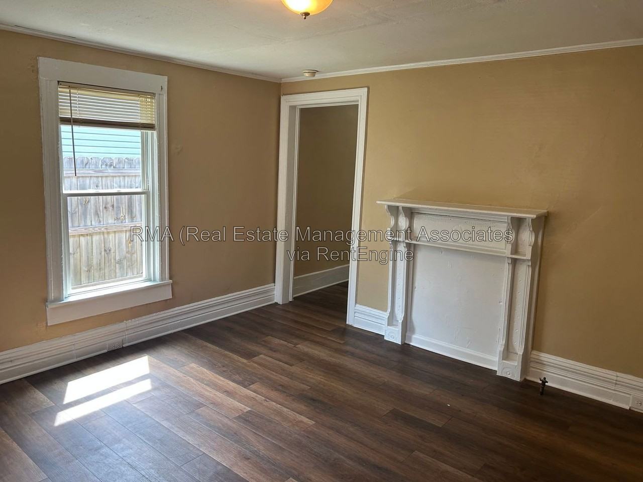 840 Friedman St - Photo 4 of 5