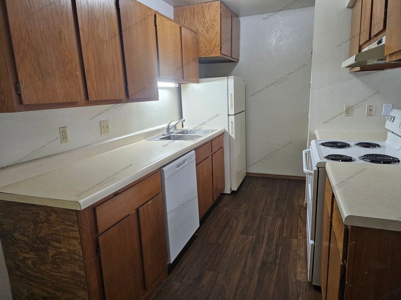 110 Cedar Creek Ct #12 - Photo 3 of 12