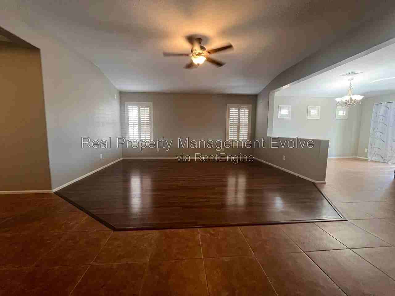 16115 W Durango St - Photo 7 of 38