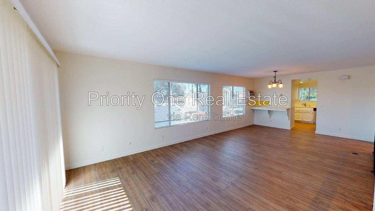 4476 33rd Pl #B - Photo 6 of 41