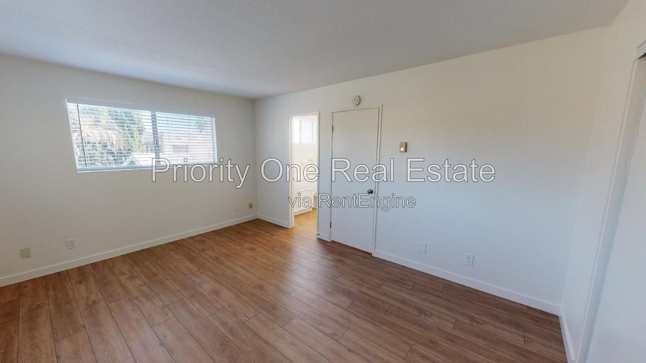 4476 33rd Pl #B - Photo 7 of 41