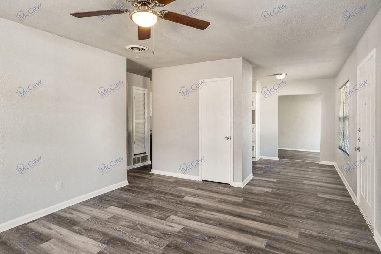 811 Vogel St - Photo 2 of 20