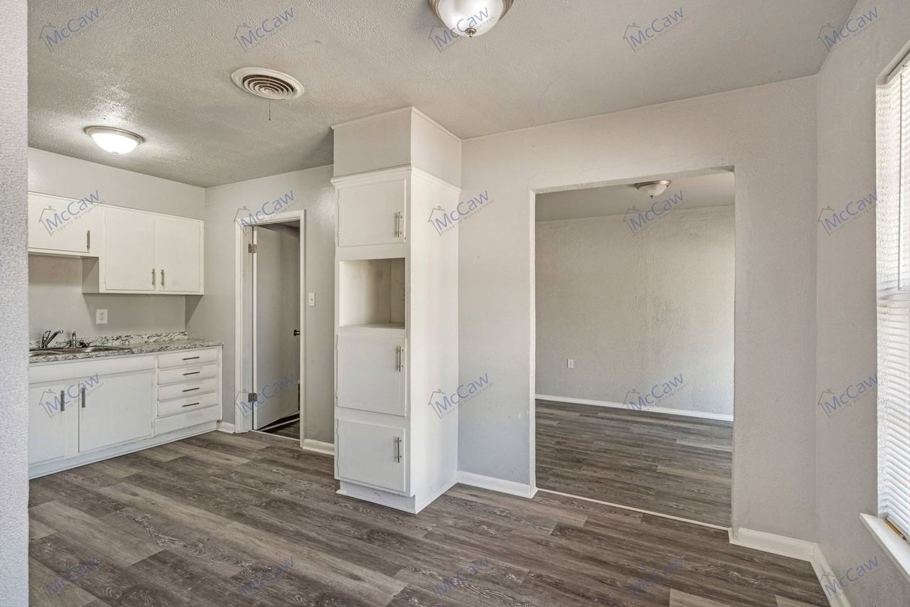 811 Vogel St - Photo 4 of 20