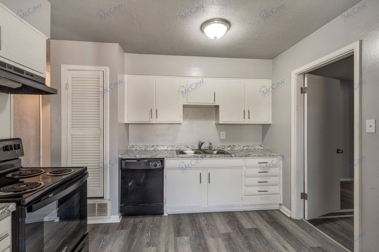 811 Vogel St - Photo 6 of 20