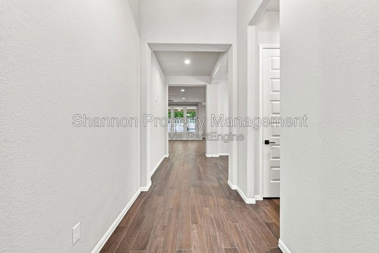 7602 Mesquite Hill Ln - Photo 2 of 24