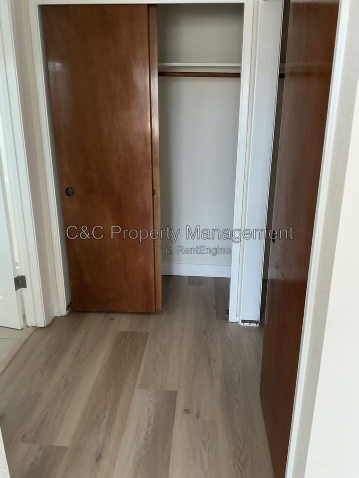 1559 Elderwood Ave - Photo 6 of 10