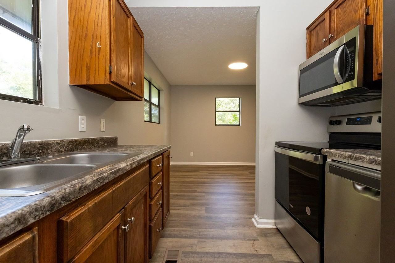 13797 Tanoka Ct - Photo 6 of 23