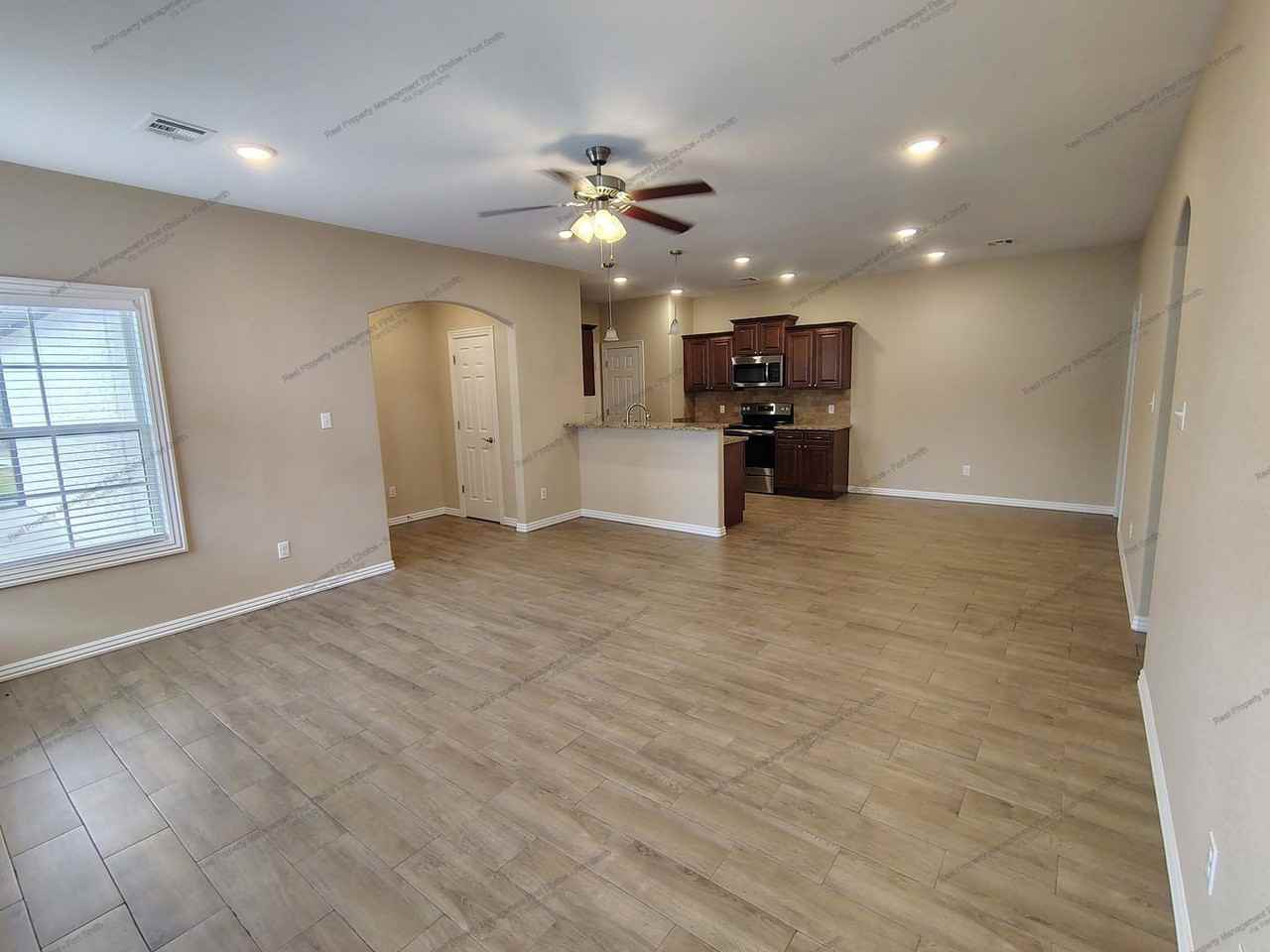 9716 Haven Blvd - Photo 4 of 25