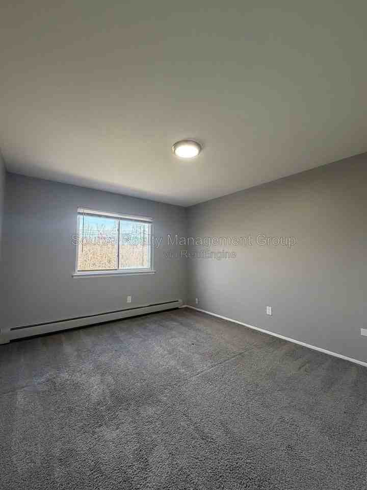 18646 Van Horn Rd #4 - Photo 6 of 9