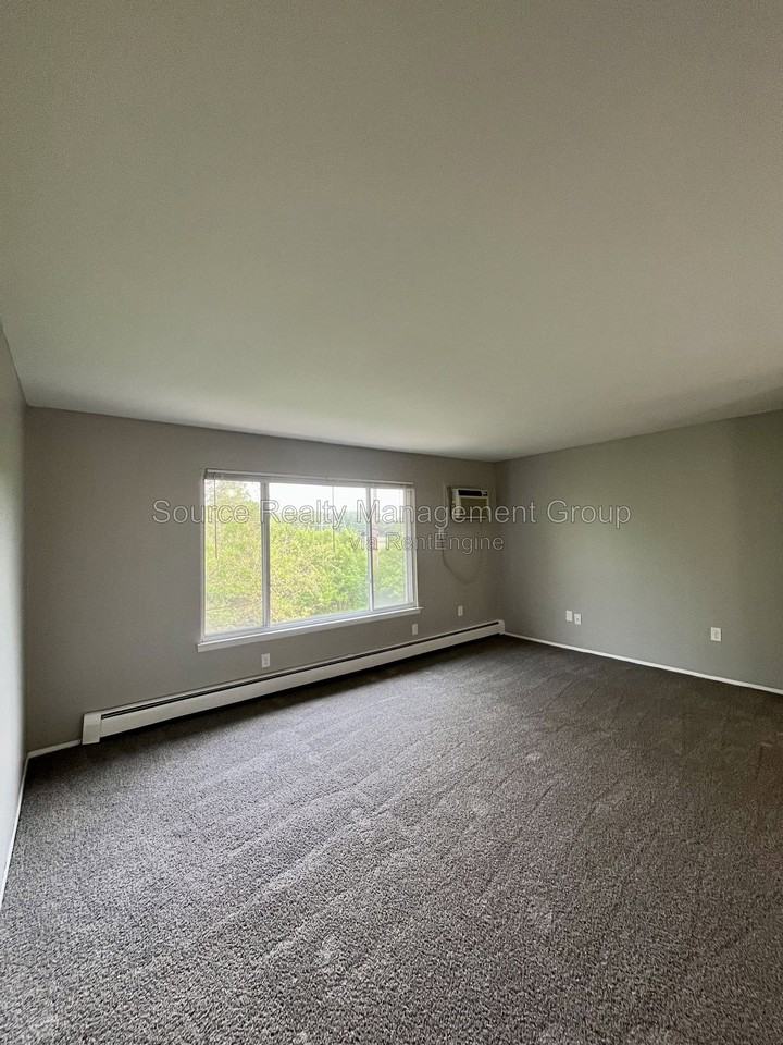 18646 Van Horn Rd #8 - Photo 2 of 9