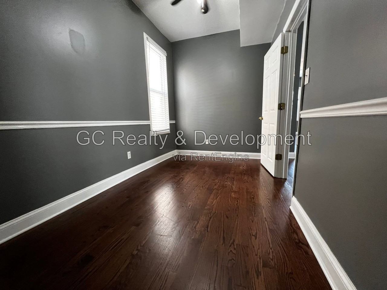 2840 N Maplewood Ave #2 - Photo 6 of 17