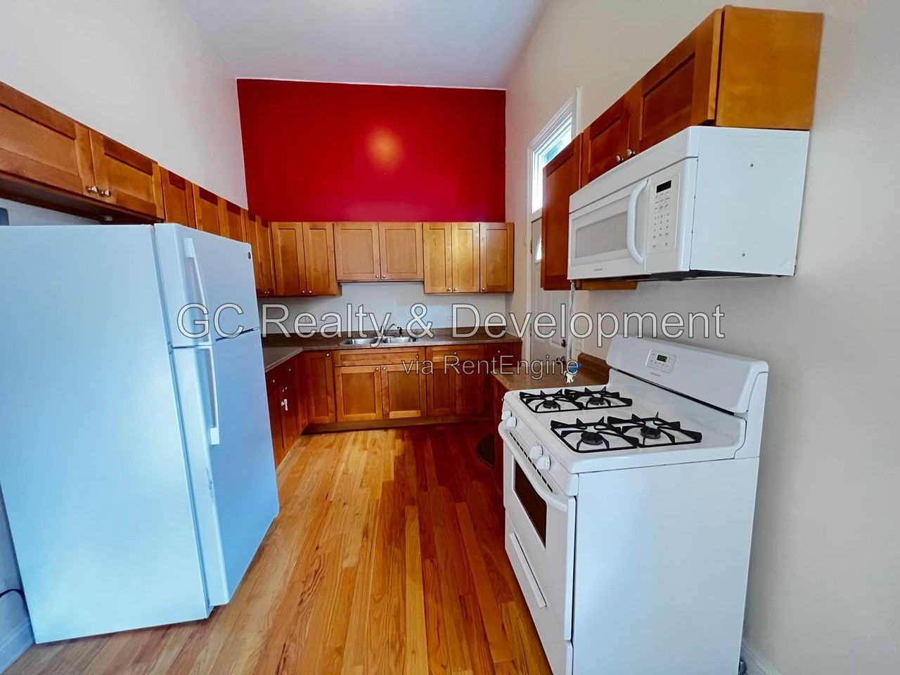 1512 W 17th St #1F - Photo 3 of 20