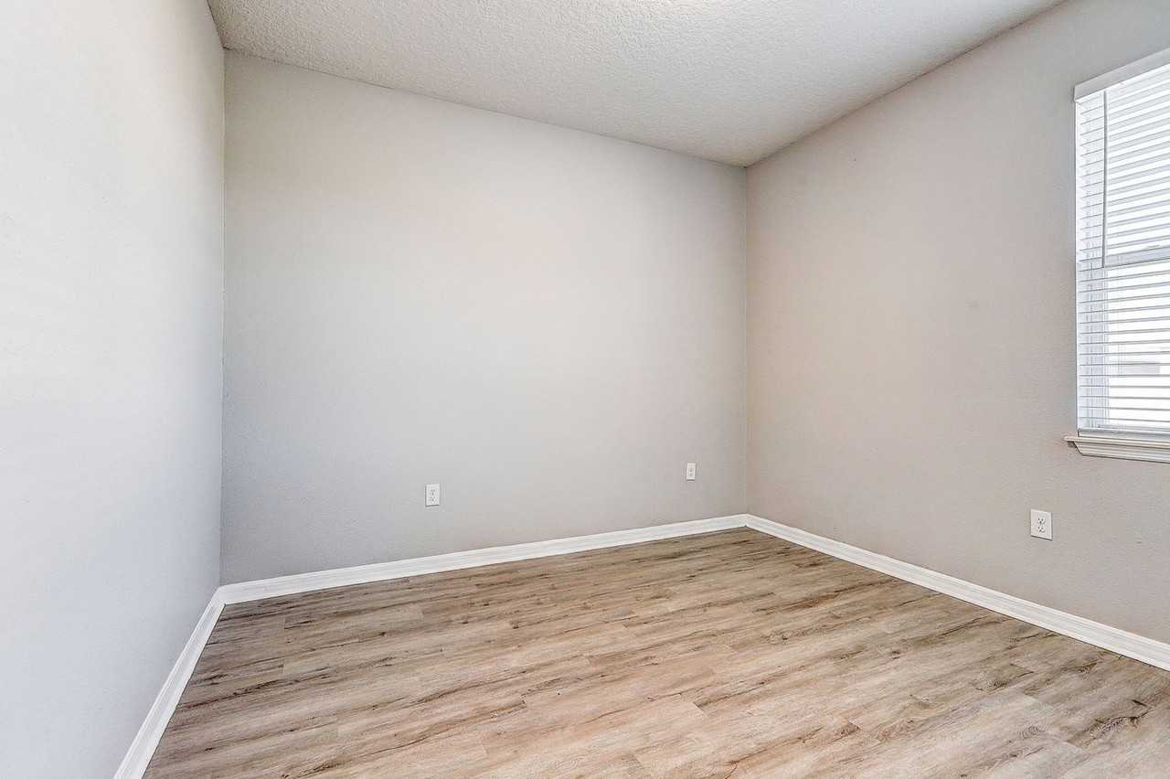 32848 Sand Creek Dr - Photo 5 of 44