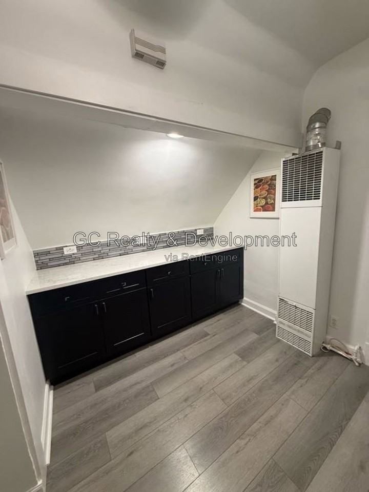5709 W Dakin St #2 - Photo 6 of 9