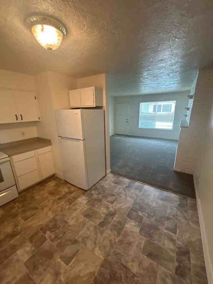 2465 Lee St Se - Photo 6 of 13