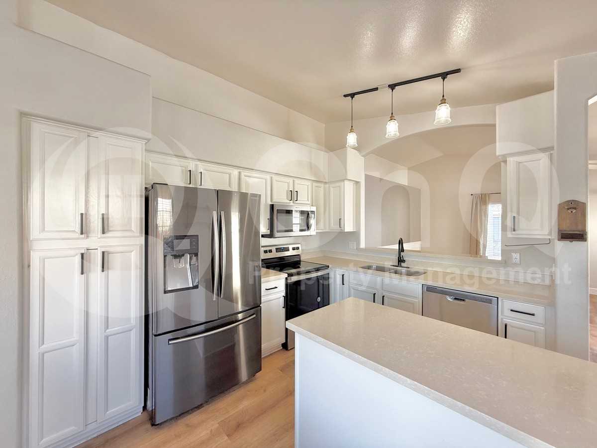 1914 E Palomino Dr - Photo 3 of 26