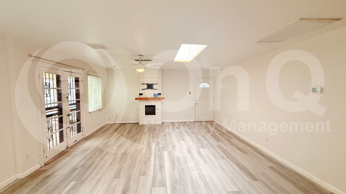 2626 W Vista Ave - Photo 2 of 20