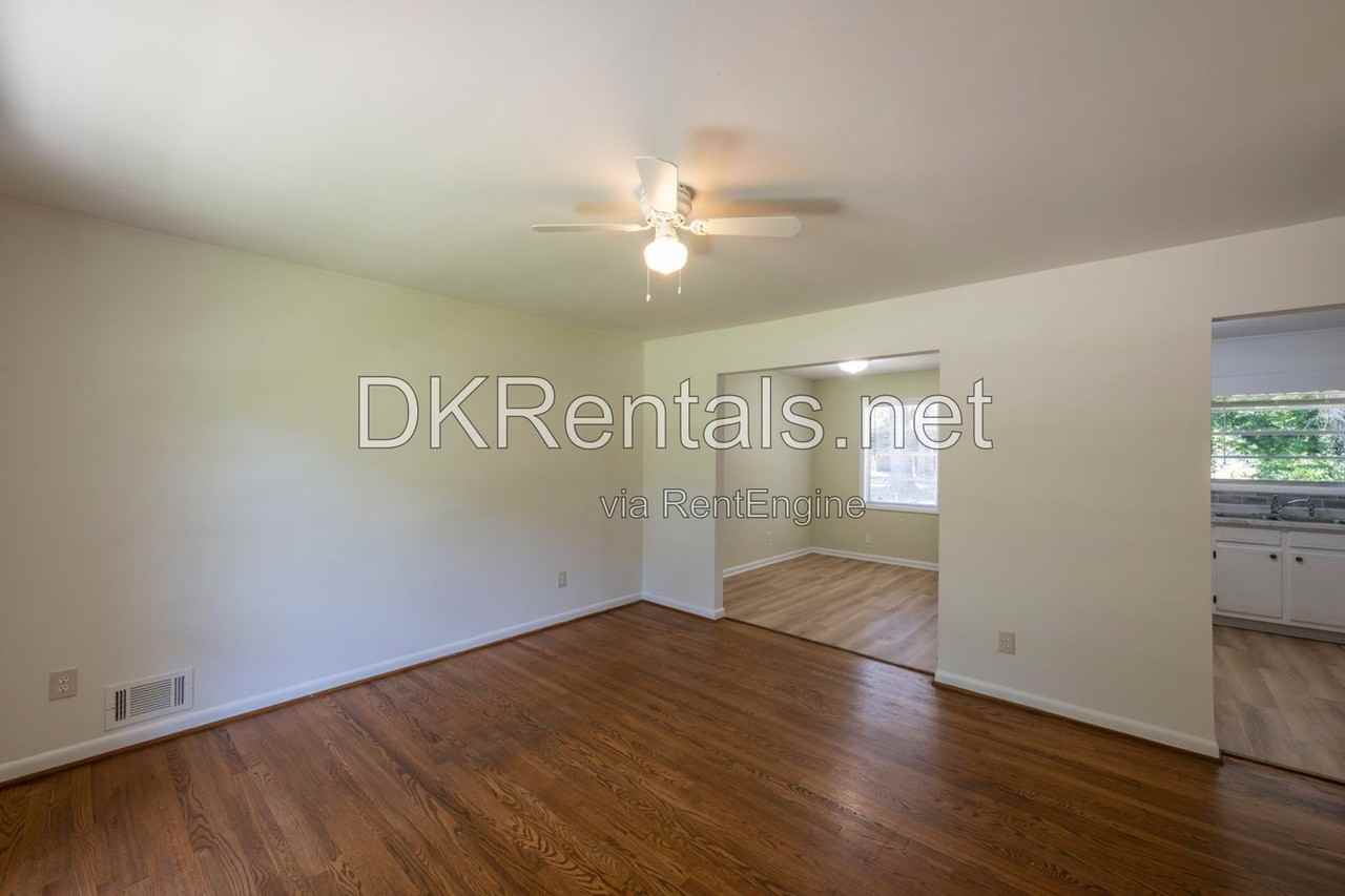 754 Sheffield Rd - Photo 4 of 20