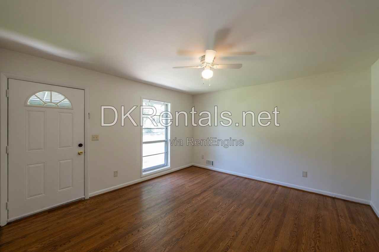 754 Sheffield Rd - Photo 7 of 20
