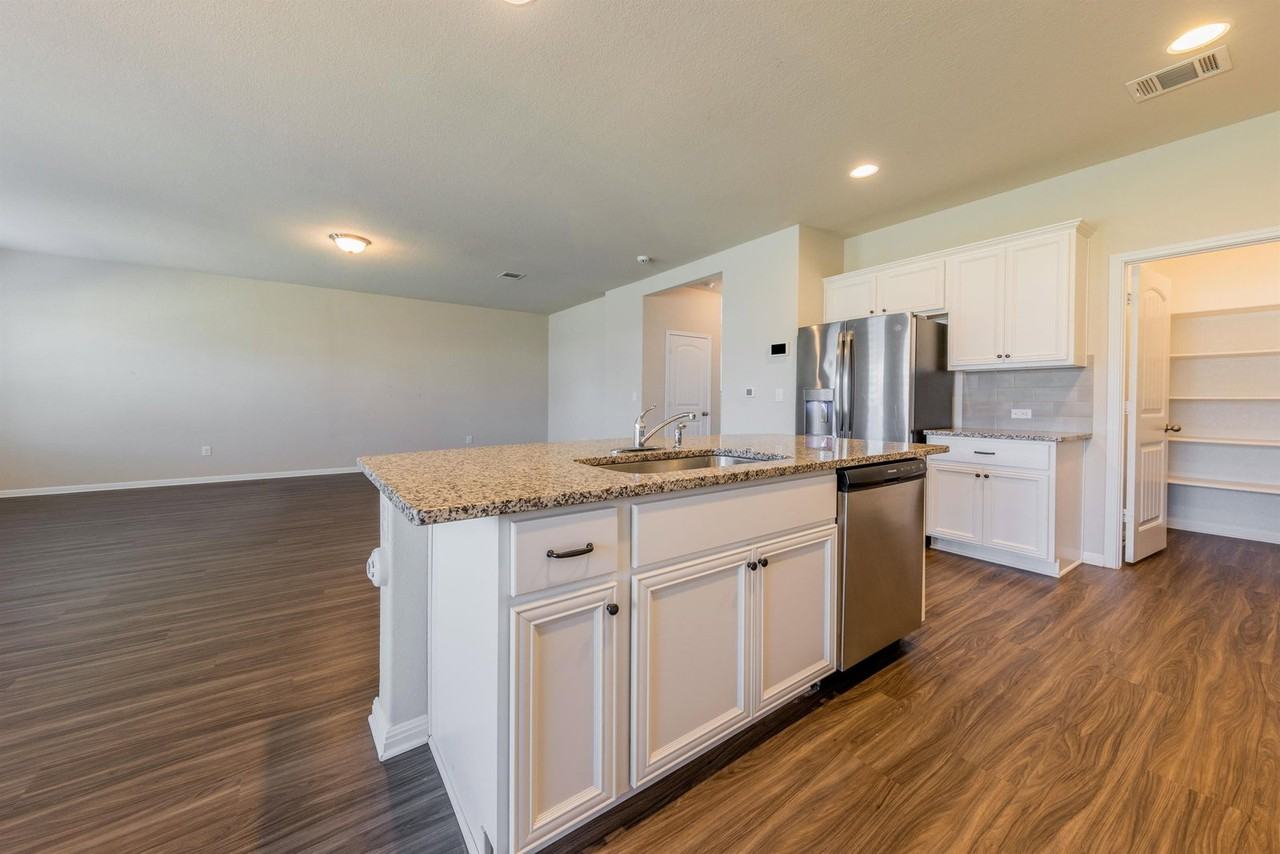 1248 Fairhaven Gtwy - Photo 5 of 50
