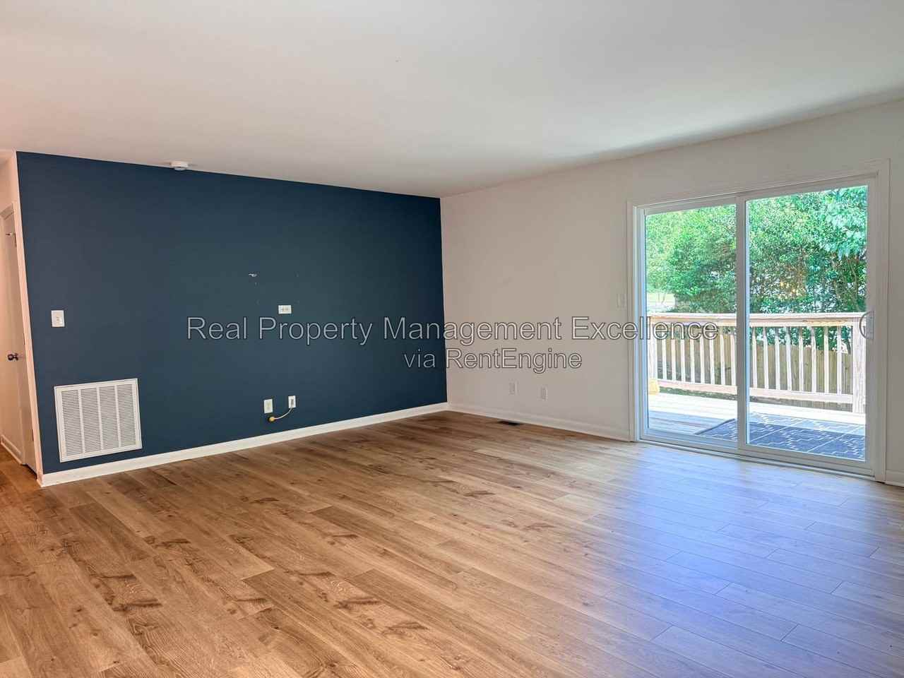 108 Hassell Ct - Photo 5 of 50