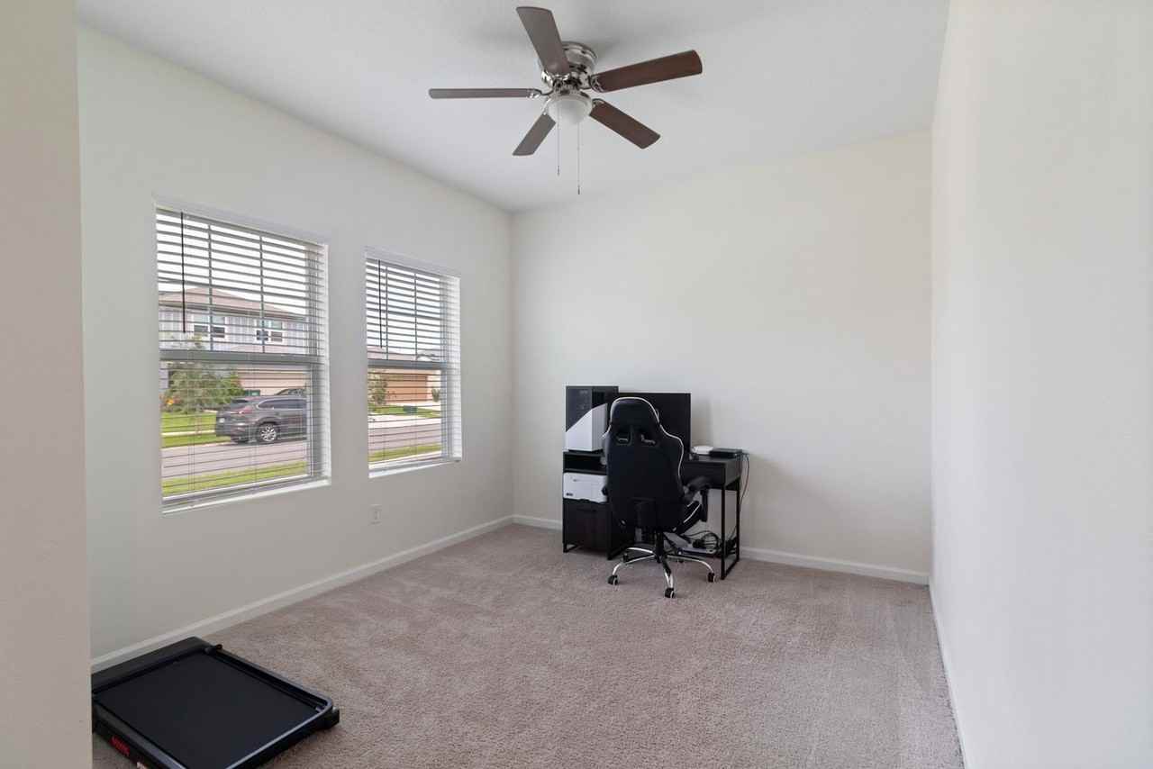 35524 Eastbrook Ave - Photo 5 of 39