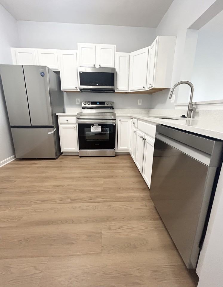 331 Assembly Point Ct #NA - Photo 4 of 20