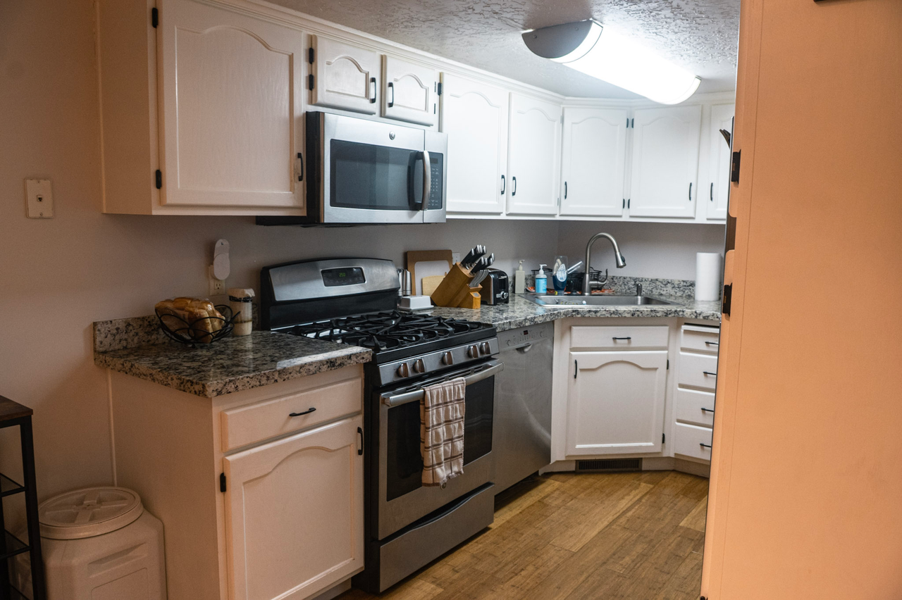 3758 E Maple Vw Dr #12 - Photo 5 of 15