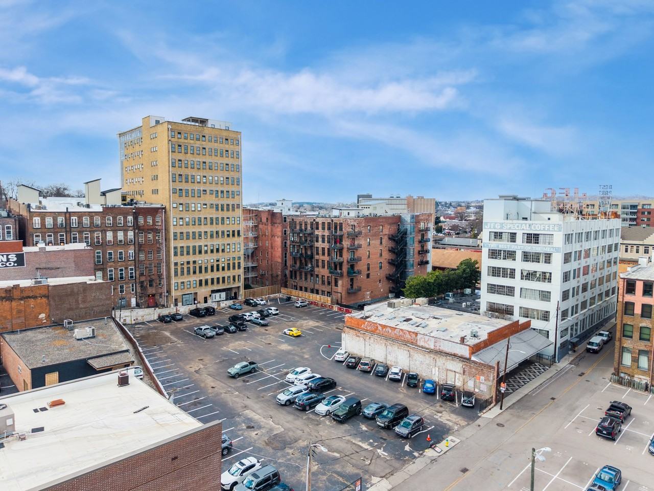 220 W Jackson Ave #205 - Photo 3 of 40