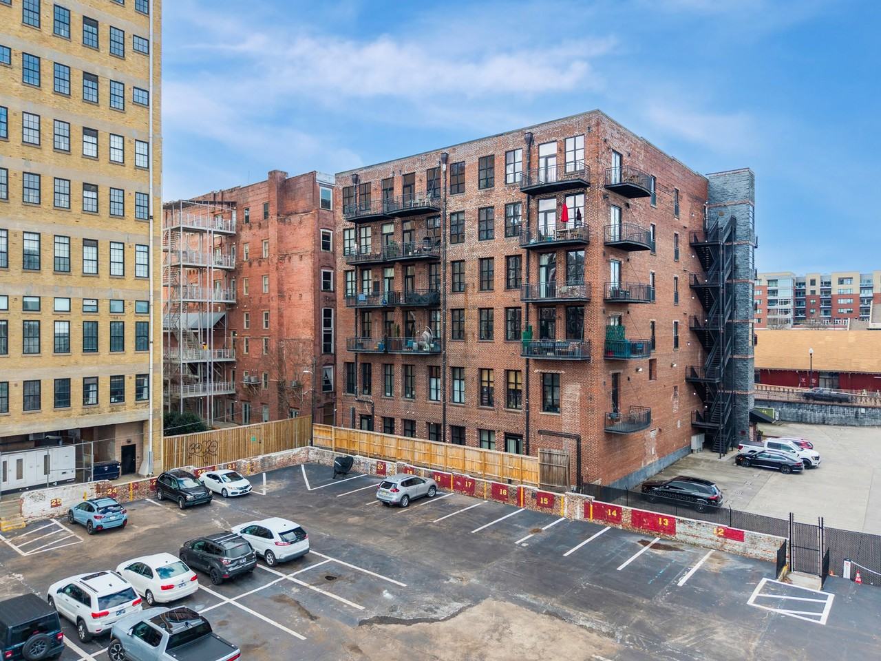 220 W Jackson Ave #205 - Photo 7 of 40