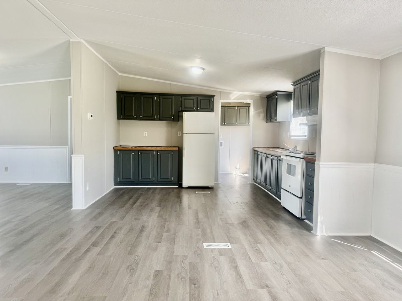 159 Tower St #159 - Photo 6 of 20