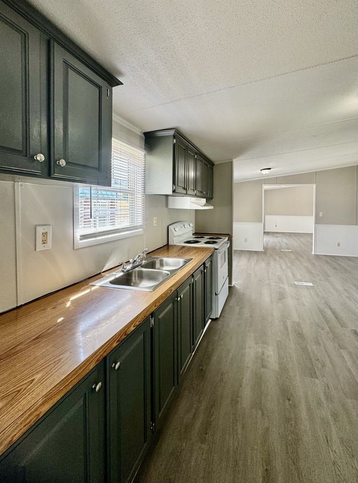 159 Tower St #159 - Photo 7 of 20
