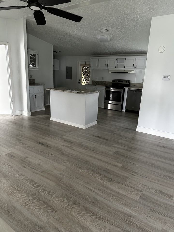 1624 King Arthurs Ct #NA - Photo 5 of 9