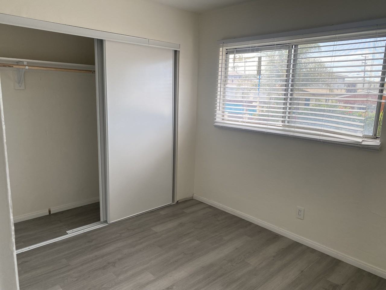 3877 Menlo Ave #6 - Photo 4 of 14