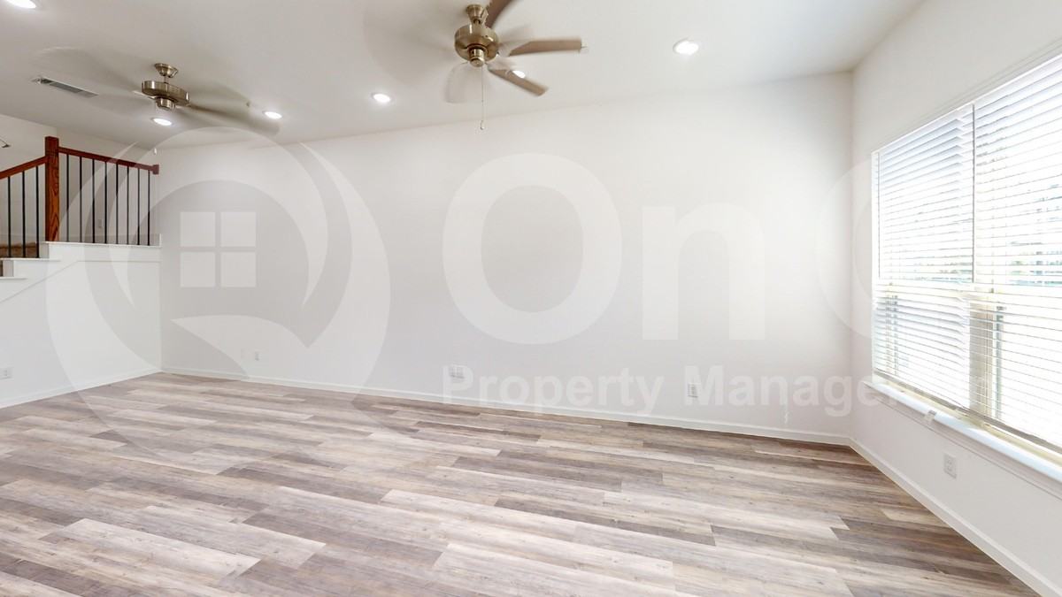 366 Buck Ridge Dr - Photo 6 of 24