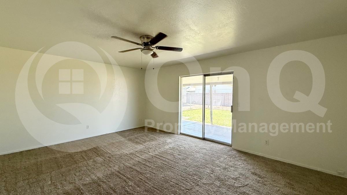 4607 E Glencove St - Photo 3 of 14