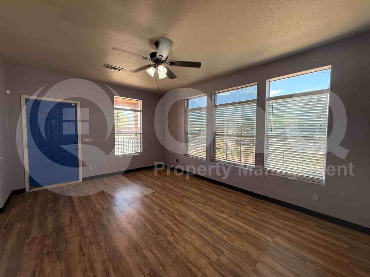 717 W Louisiana St - Photo 6 of 24