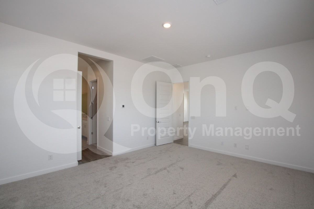 24436 N 173rd Ln - Photo 7 of 26