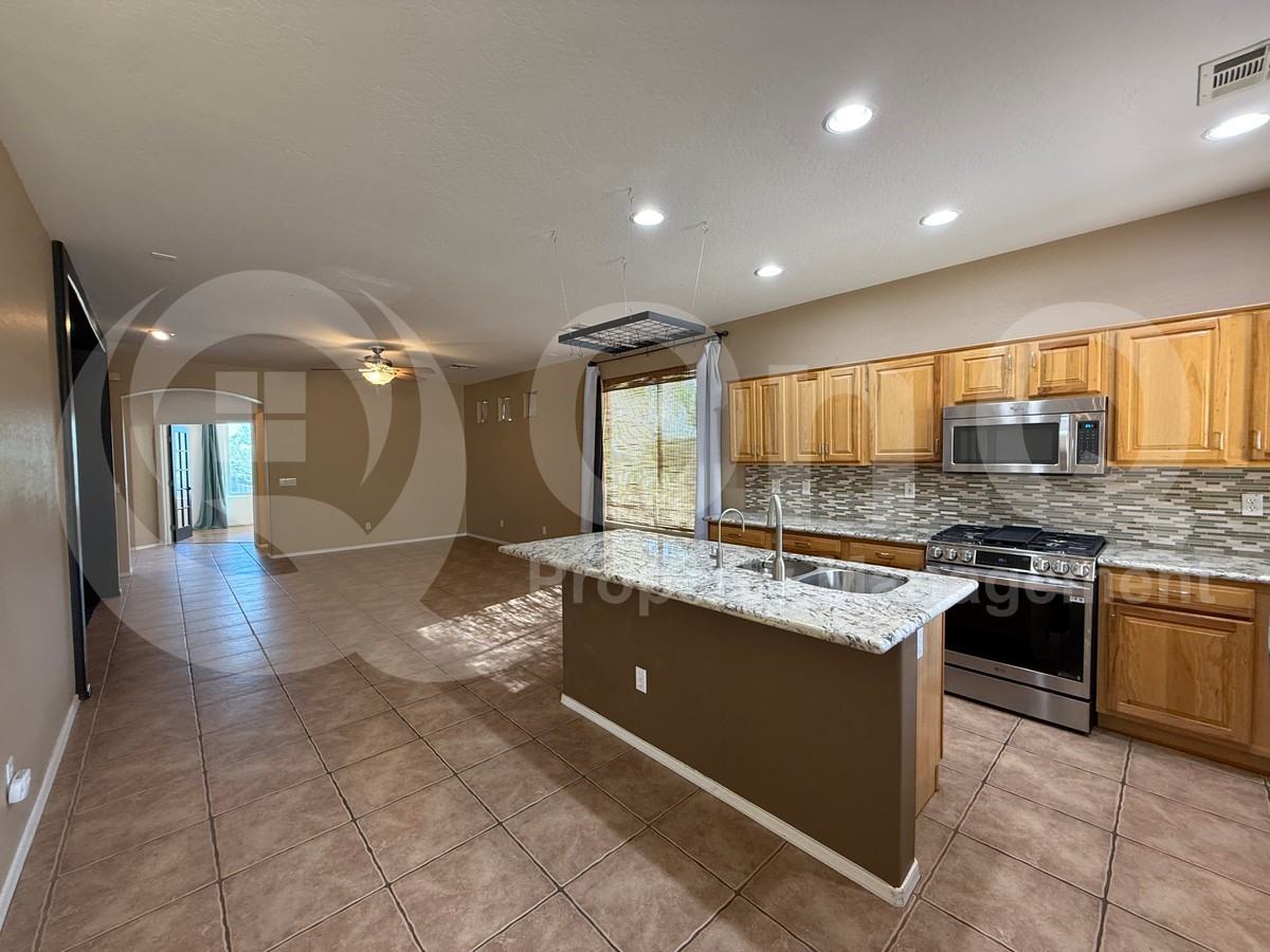 2512 W Old Paint Trl - Photo 6 of 29