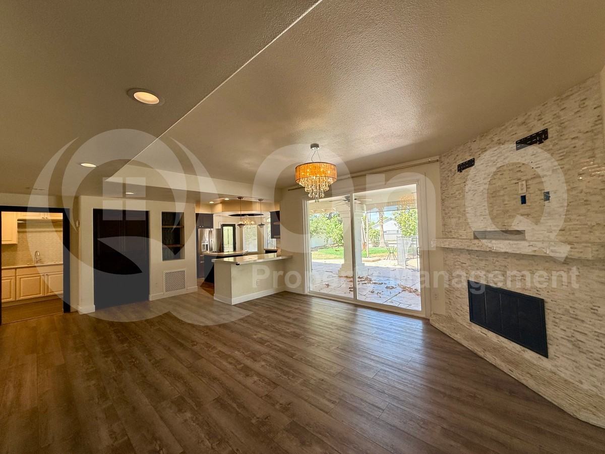1298 N Regatta Dr - Photo 4 of 30