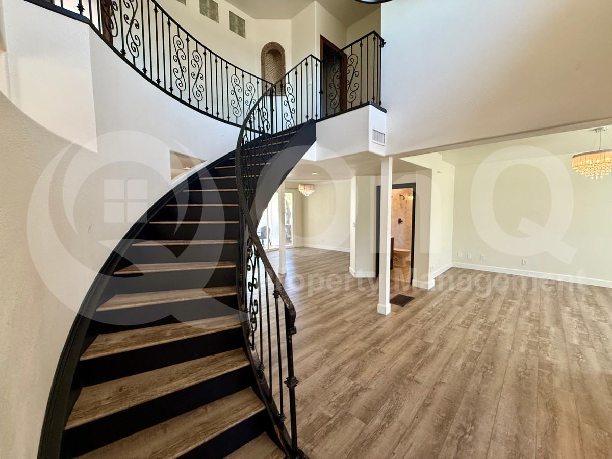 1298 N Regatta Dr - Photo 2 of 30